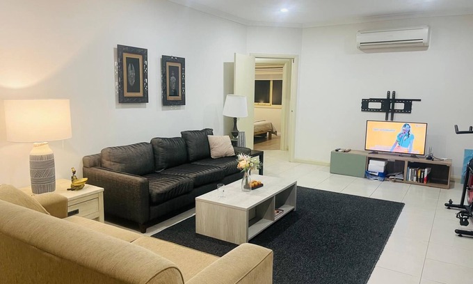 Mulgrave Haus | Tidy Room with a own toilet/bath - Mulgrave