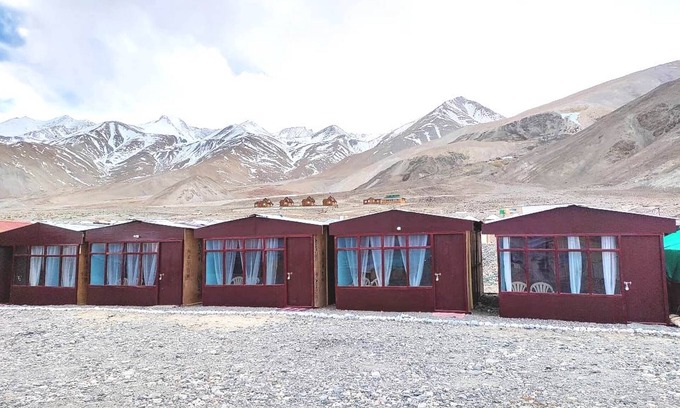 Spangmik Wohnmobilvermietung | TIH Pangong Delight Camps and Cottages