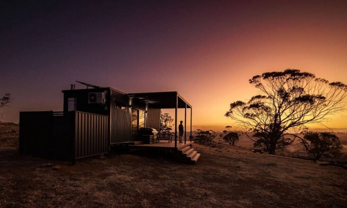 Coondle Kabine | Tim & Ashleigh the Tiny Cabins