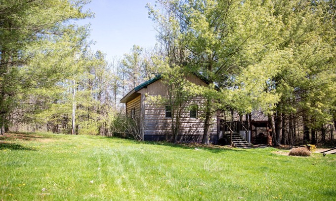 Old Washington Kabine | Timberline Cabins - The Richmond Cabin - Hot tub, Pets, WiFi, Fireplace