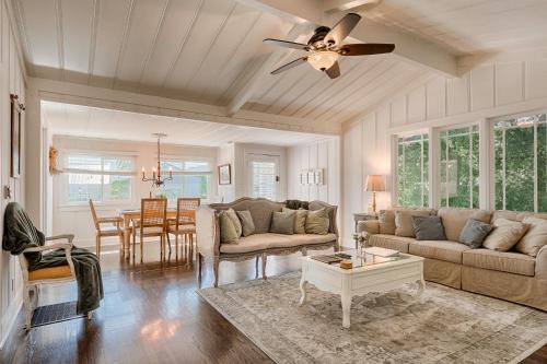 Fetters Hot Springs-Agua Caliente Haus | Timeless Charm, Modern Comfort close to everything