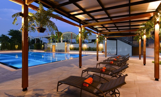 Bang Kadi Hotel | Tinidee Hotel Bangkok Golf Club