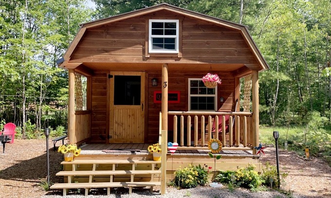 Cheboygan Kabine | Tiny ‘Garden Cottage’ Getaway in the woods! Elk Run Estates #3