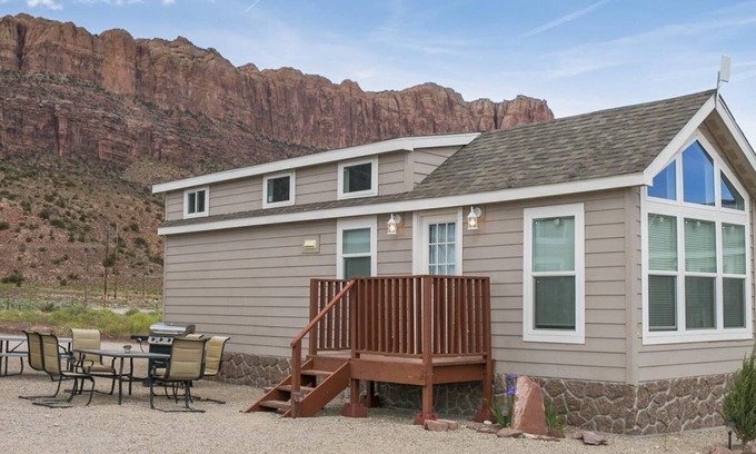 Moab South Valley Haus | Tiny Home #7 - Tiny Home #7 FunStays Tiny Home