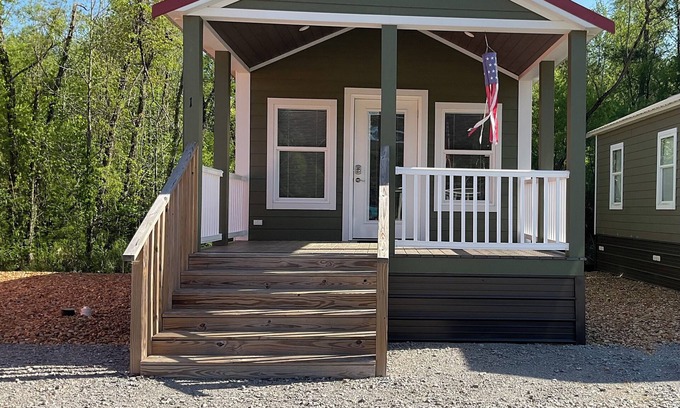 Pearl River Haus | Tiny Home 1 Bedroom Sleeps 2