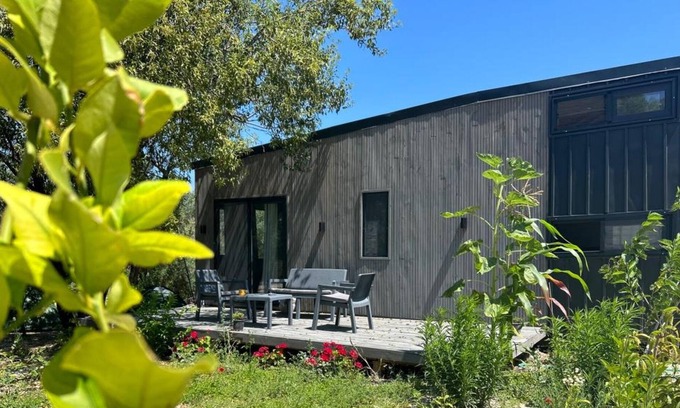Karaburun Haus | Tiny House Framed by Nature near Sea in Karaburun
