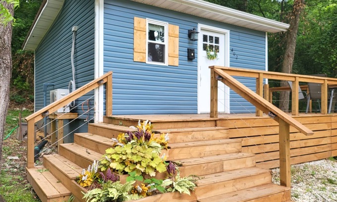 Anderson Hütte | ❤️ Tiny House with Creek Access ❤️