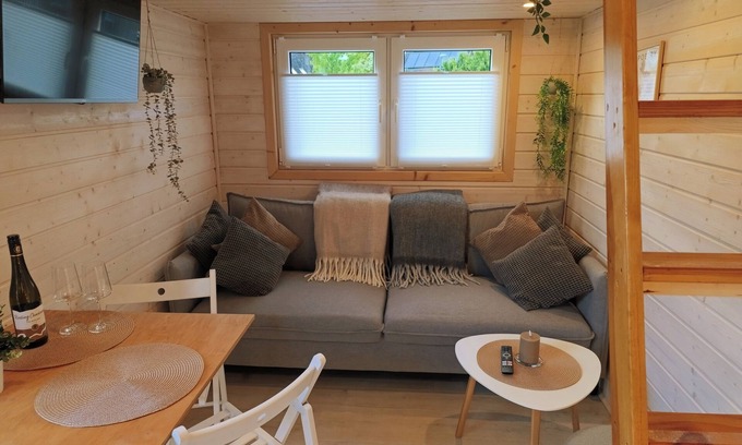 Luechow Haus | Tiny house with sauna barrel in Wendland