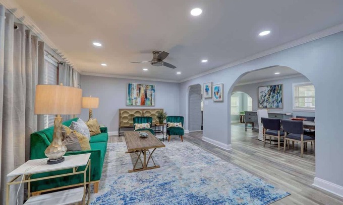 Conway Haus | Tip Top 3 - Conway Get-A-Way