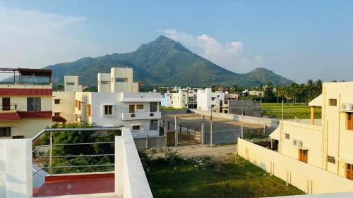 Tiruvannamalai Haus | Tiru Guesthouse and Rooms