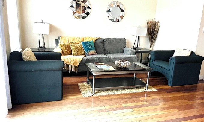 East Ocean View Haus | Tis The Season! It's Timeeee...