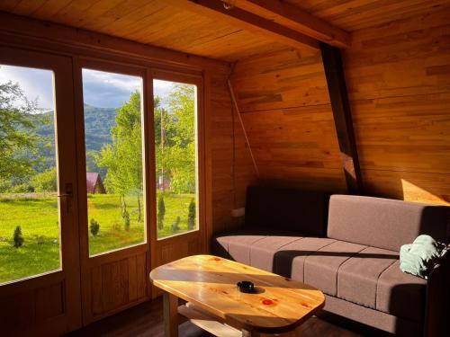 Popov Most Wohnung | Tjentiste A-frame cabin