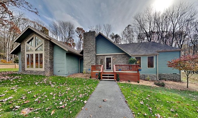 Blakeslee Haus | To The Point