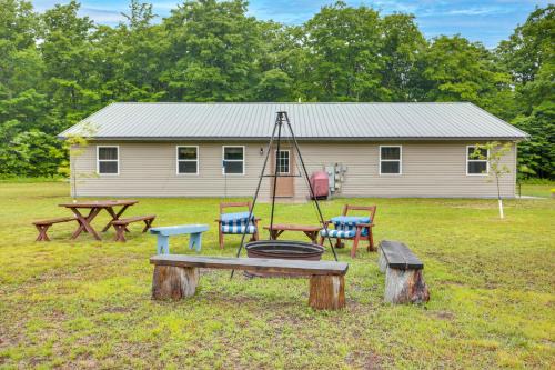 Toivola Haus | Toivola Home with Fire Pit 8 Mi to Lake Superior!