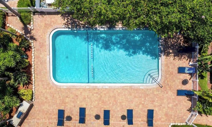 Anona Wohnung | Sunnyside Palms Resort - Poolside, BBQ Grill, 2BR