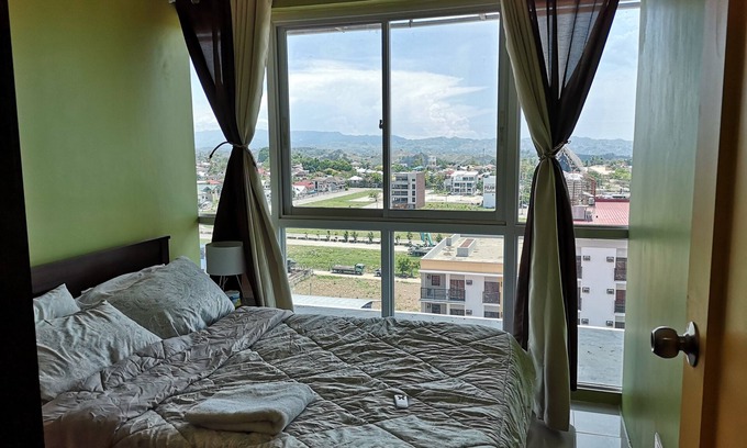 Cagayan de Oro Eigentumswohnung | Dachgeschoss 1Br Uptown Condo