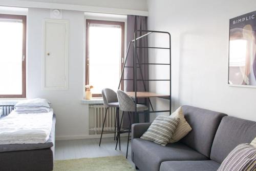 Kruununhaka Wohnung | Top floor studio-apartment in Kruununhaka