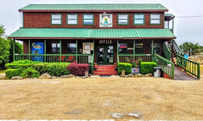 Boerne Kabine | Top of the Hill RV Resort & Cabins