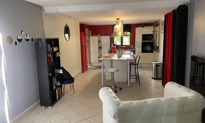 Muret Haus | topiopoiuo