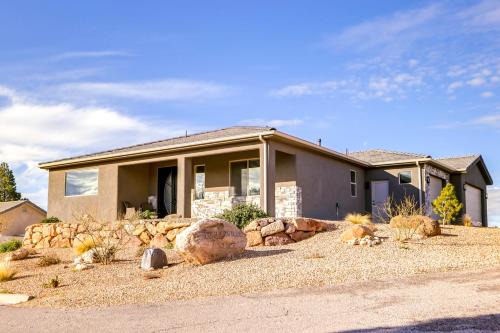 Toquerville Haus | Toquerville Cottage Near Parks and Reservoirs!