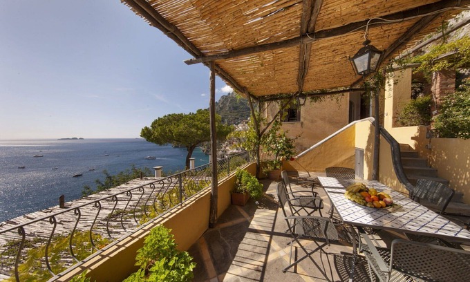 Montepertuso Villa | Torre Sponda - Cisterna Piccola, Private Beach