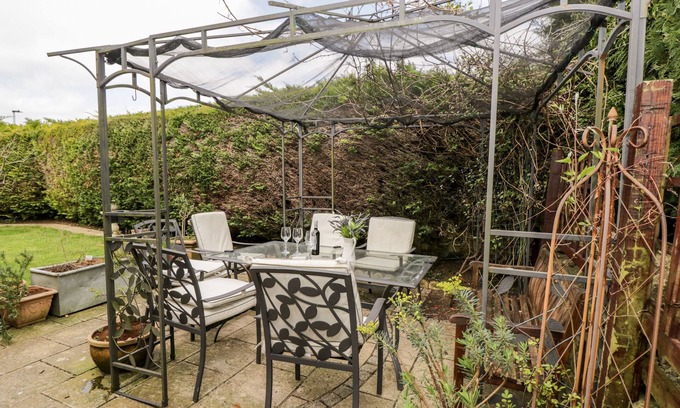 Colerne Haus | Totts House, COLERNE