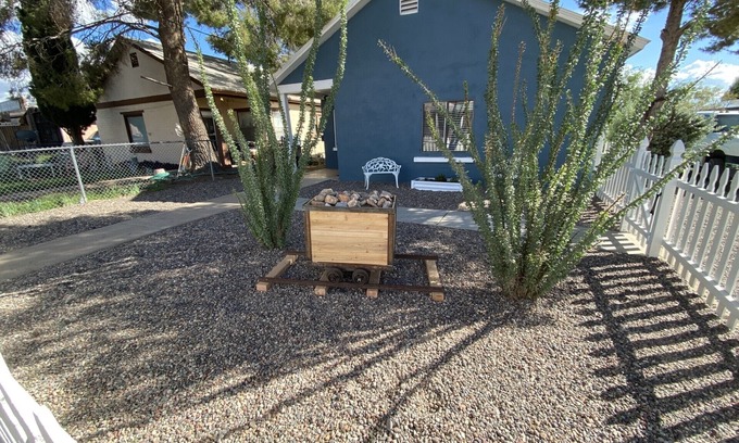 Tombstone Haus | Toughnut Blue - Downtown Tombstone Historic District - 1 Block to All the Action