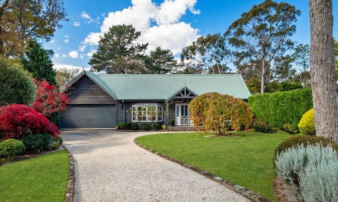 Wentworth Falls Haus | Tourmaline in Wentworth Falls