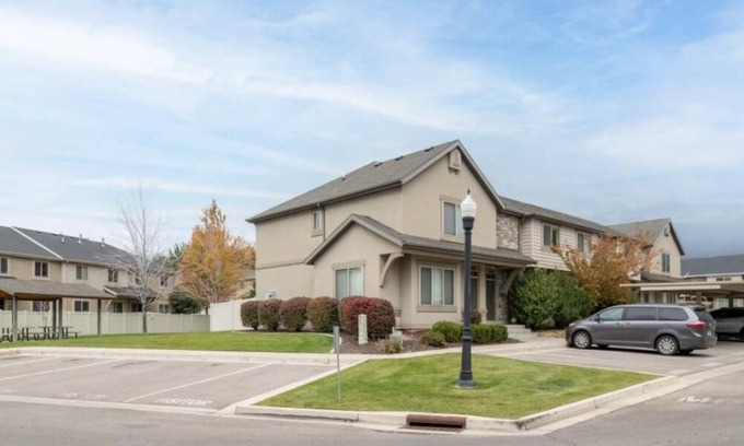 Vineyard Haus | Townhome- 5 Minutes to UVU