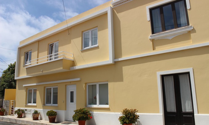 Ferrel Haus | Haus mit Terrasse und Grill, 2 km von Baleal