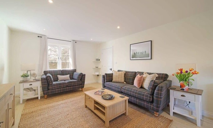 Wells Haus | Townhouse with Views of Wells Cathedral