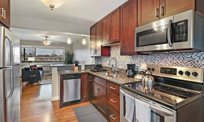 Arlington Heights Wohnung | Tranquil 1BR Apartment in Arlington Heights