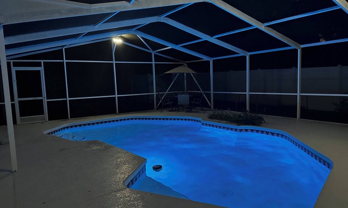 Ocala Haus | Tranquil Pool House in Ocala