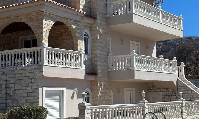 Saronikos Villa | Tranquil retreat. For those who need peace relaxation and serenity.