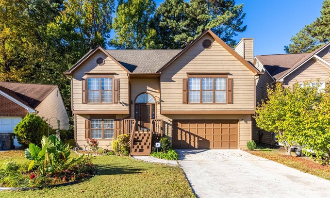 Lawrenceville Haus | Tranquil Retreat on Stoneoak Cir