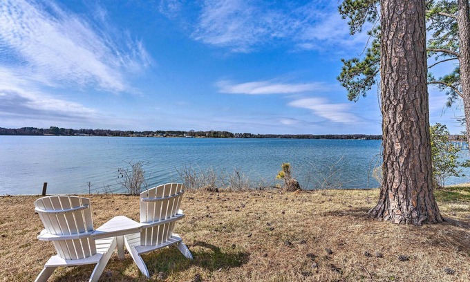 Reedville Hütte | Tranquil Waterfront Cottage with Private Beach!