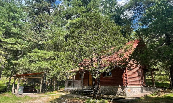 Pueblo Nuevo Kabine | Tranquila Cabaña - Parque La Pirámide