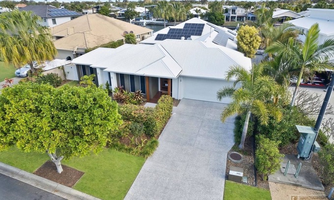 Banksia Beach Haus | Tranquilita Haven