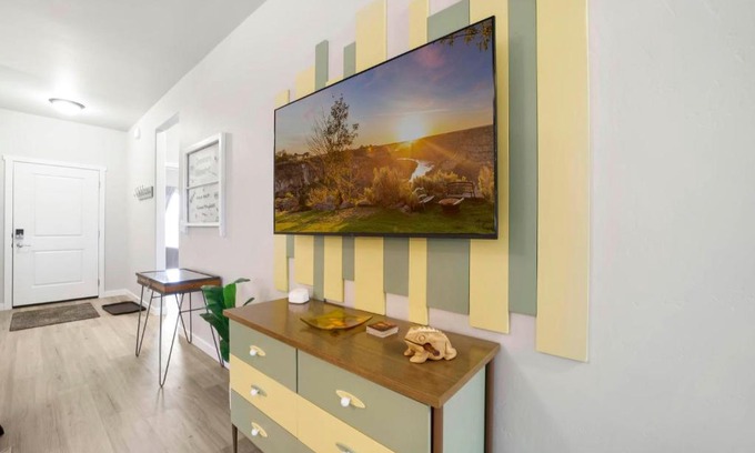 Twin Falls Haus | Travelers Hideout #2