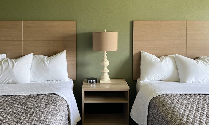 Atlanta Hotel | The Trail Inn - Atlanta, Illinois - Route 66, I-55