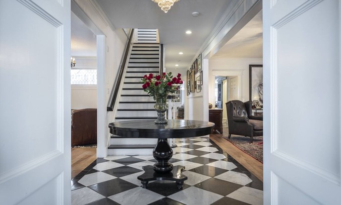 Traverse City Haus | Traverse City Over the Top Luxury-7 bed 5 1/2 bath