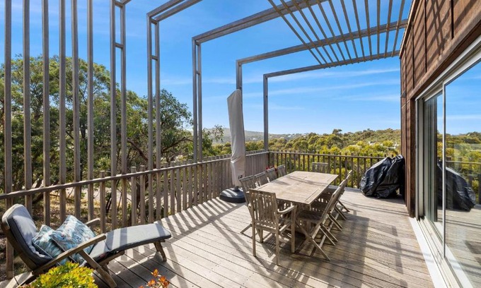Fairhaven Haus | Tree Top House