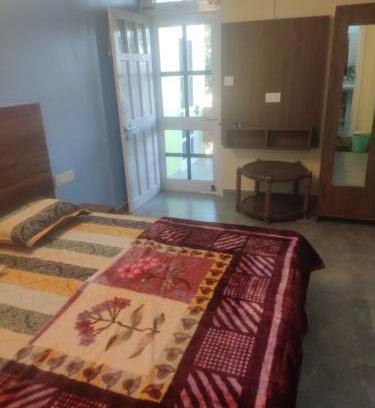 Chail Haus | Tree Valley Homestay Chail