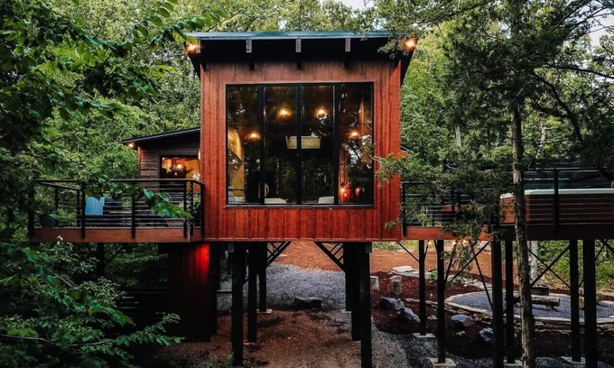 Perryville Kabine | TreeLoft at BaseCamp