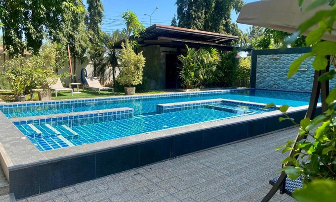 Phaya Mengrai Haus | Treeside Guest House Resort