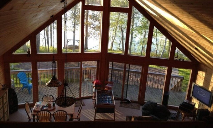 Trego Kabine | Trego - 3000 Quadratfuß des schönen, großzügigen Wohn auf Matthews See.