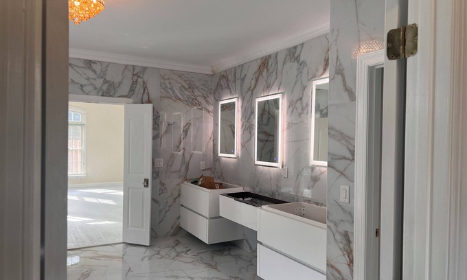Lithonia Haus | Tremendous 7-bedroom estate in Lithonia with fitness room, AC, WiFi