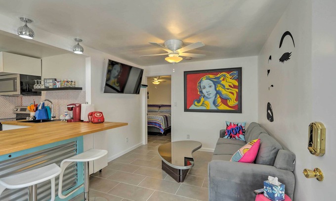 Winslow Wohnung | NEU! Winslow Apt auf Rte 66 von Standin 'an einer Ecke