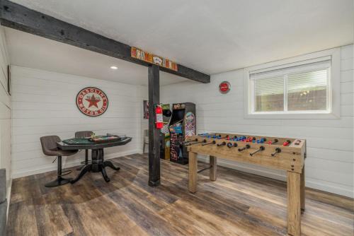 Coeur d'Alene Haus | Tribe and Vibe In Downtown CDA Modern Comfort And Fun For You And Your Crew, Just Steps From Downtown