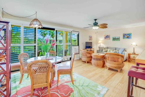 Hanamaulu Haus | Tropical 1 Bedroom with 2 Full Bath at Resort